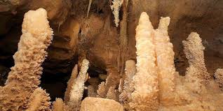 Domaine De Fromengal : Grotte Maxange