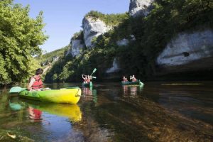 Domaine De Fromengal : Vezere A Canoe